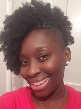 Meet your Posher, Zainab